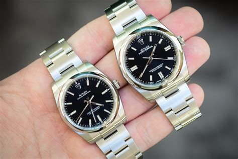 rolex oyster perpetual white vs black